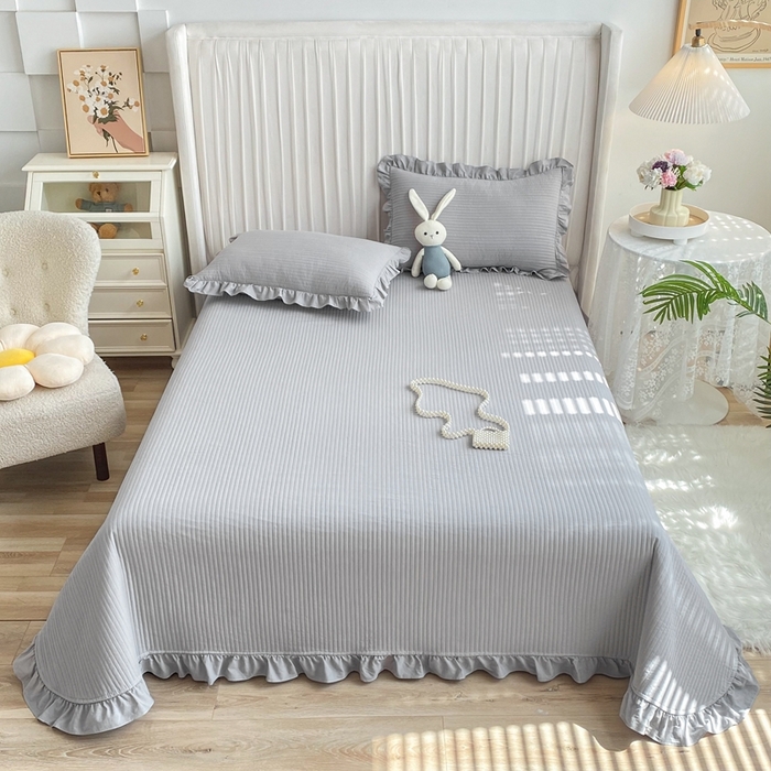 91家纺网 家纺一手货源 找家纺 大境 2024新款40S全棉水洗棉韩版荷叶边夹棉床盖三件套 静谧灰