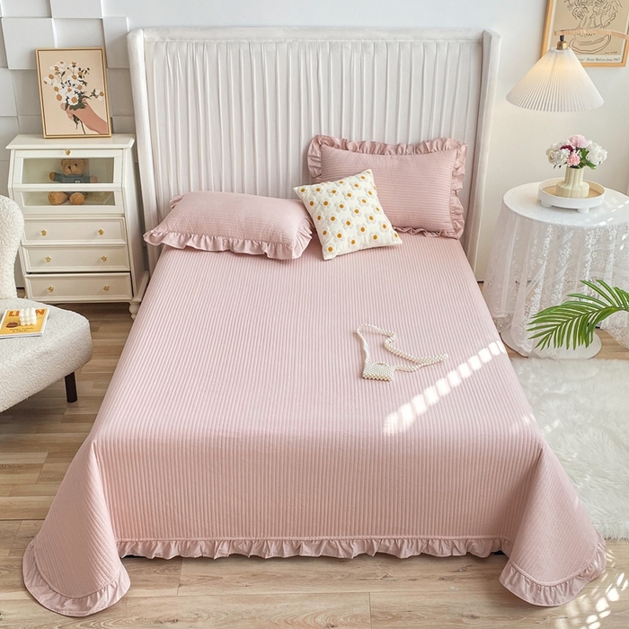 91家纺网 家纺一手货源 找家纺 大境 2024新款40S全棉水洗棉韩版荷叶边夹棉床盖三件套 浅豆沙