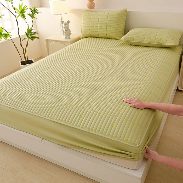 91家纺网 家纺一手货源 找家纺 丝涟家居 2025新款A类水洗亲肤棉刺绣防水防污床笠--星河 星河-豆绿