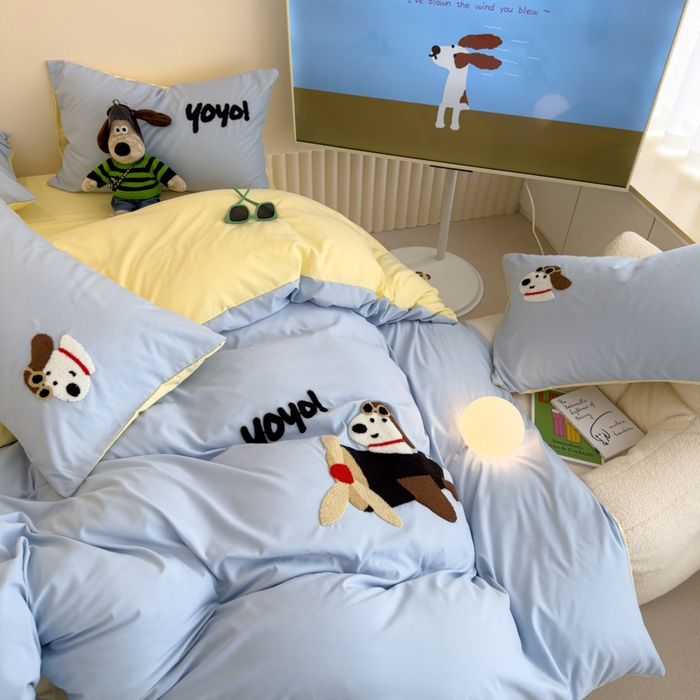 91家纺网 家纺一手货源 找家纺 曼谷家纺 新款毛巾绣四件套小狗图案柔软磨毛床上用品水洗棉套件 飞行员-蓝芝士