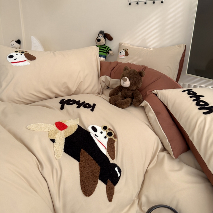 91家纺网 家纺一手货源 找家纺 曼谷家纺 新款毛巾绣四件套小狗图案柔软磨毛床上用品水洗棉套件 飞行员-奶咖