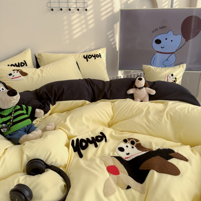 91家纺网 家纺一手货源 找家纺 曼谷家纺 新款毛巾绣四件套小狗图案柔软磨毛床上用品水洗棉套件 飞行员-芝士黑