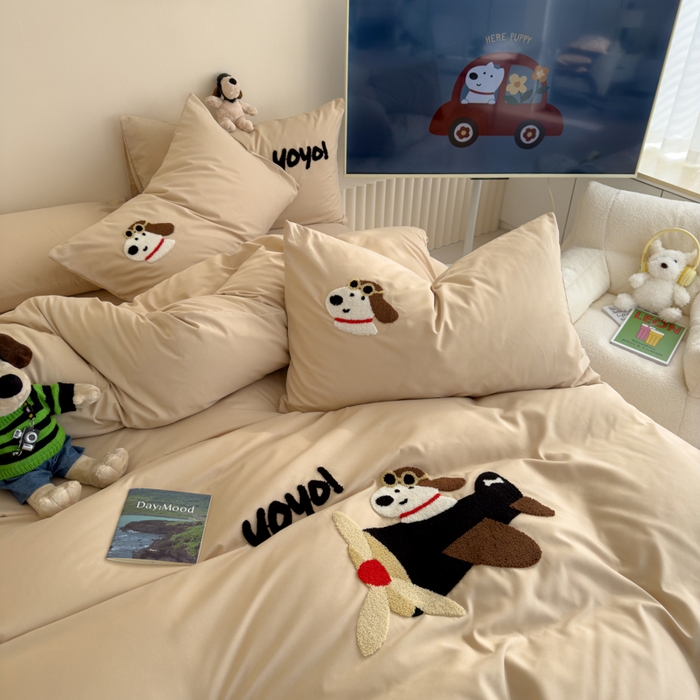 91家纺网 家纺一手货源 找家纺 曼谷家纺 新款毛巾绣四件套小狗图案柔软磨毛床上用品水洗棉套件 飞行员-奶茶