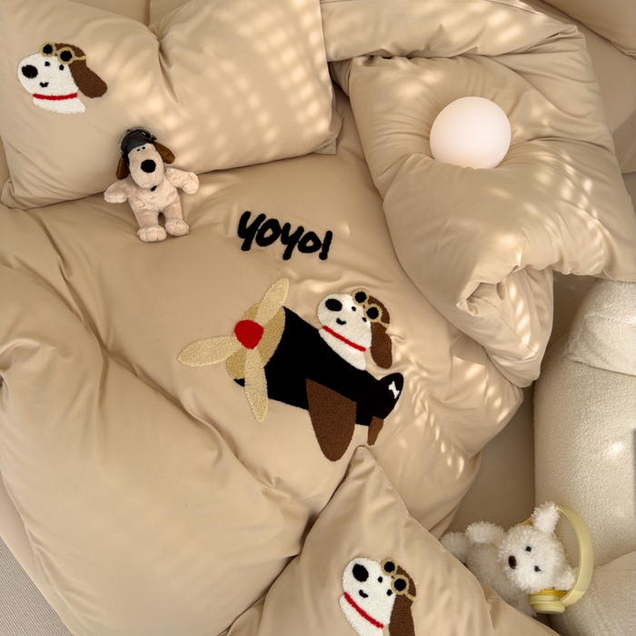 91家纺网 家纺一手货源 找家纺 曼谷家纺 新款毛巾绣四件套小狗图案柔软磨毛床上用品水洗棉套件 飞行员-奶茶