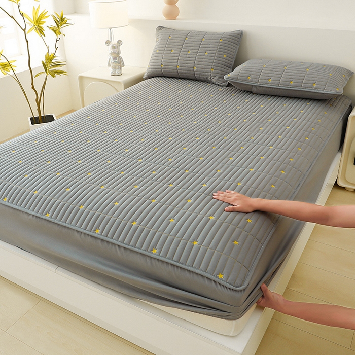 91家纺网 家纺一手货源 找家纺 丝涟家居 2025新款A类水洗亲肤棉刺绣防水防污床笠--星河 星河-灰色