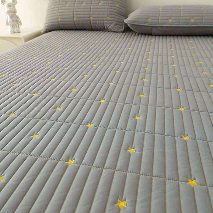 91家纺网 家纺一手货源 找家纺 丝涟家居 2025新款A类水洗亲肤棉刺绣防水防污床笠--星河 星河-灰色