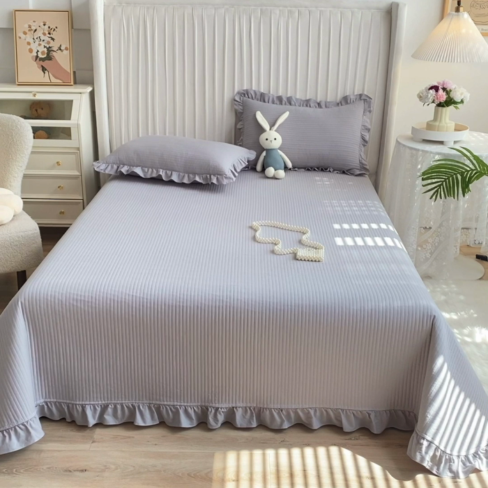 91家纺网 家纺一手货源 找家纺 大境 2024新款40S全棉水洗棉韩版荷叶边夹棉床盖三件套 静谧灰