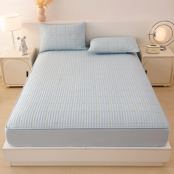 91家纺网 家纺一手货源 找家纺 丝涟家居 2025新款A类水洗亲肤棉刺绣防水防污床笠--星河 星河-湖蓝