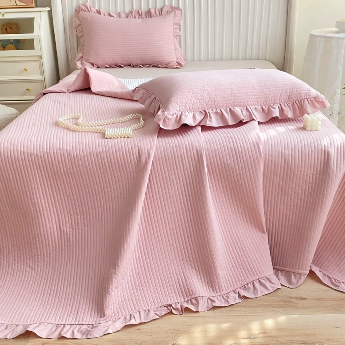 91家纺网 家纺一手货源 找家纺 大境 2024新款40S全棉水洗棉韩版荷叶边夹棉床盖三件套 浅豆沙