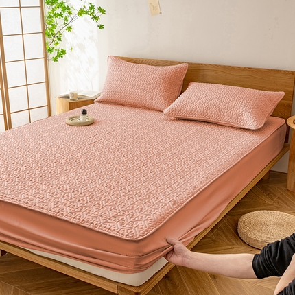 91家纺网 家纺一手货源 找家纺 花言狐语 2025新款A类原棉防水防污床笠--锦绣系列  锦绣-玉色