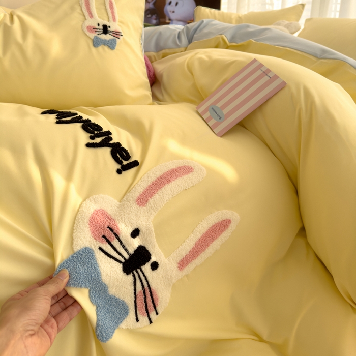 91家纺网 家纺一手货源 找家纺 曼谷家纺 新款毛巾绣四件套小狗图案柔软磨毛床上用品水洗棉套件 长耳兔-芝士蓝