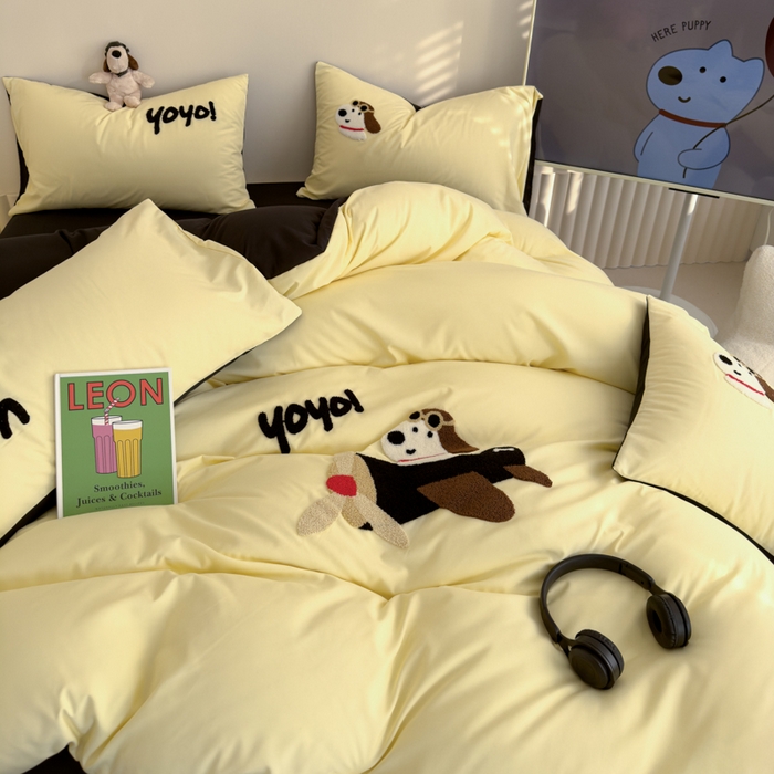 91家纺网 家纺一手货源 找家纺 曼谷家纺 新款毛巾绣四件套小狗图案柔软磨毛床上用品水洗棉套件 飞行员-芝士黑