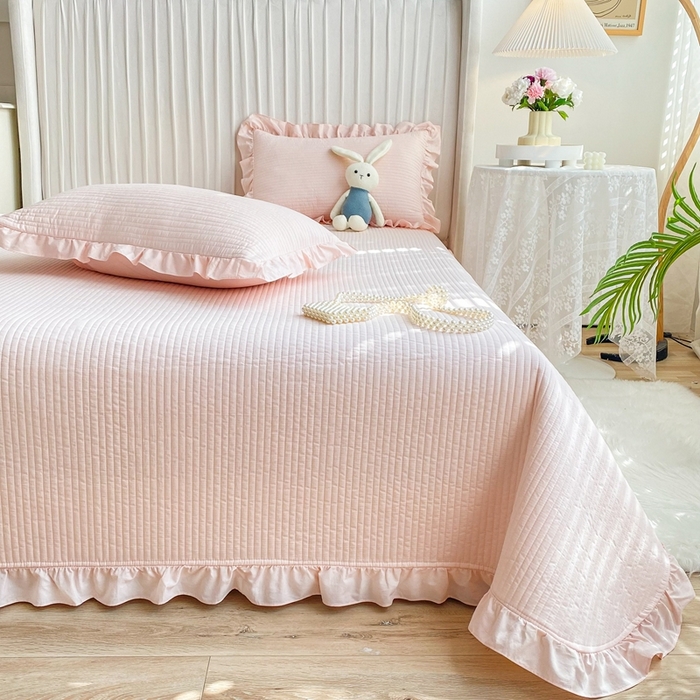 91家纺网 家纺一手货源 找家纺 大境 2024新款40S全棉水洗棉韩版荷叶边夹棉床盖三件套 悠悠粉