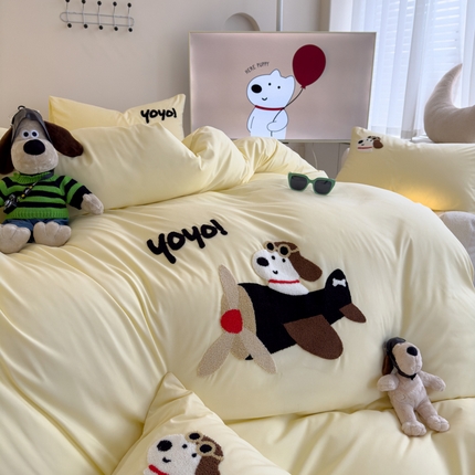 曼谷家纺 新款毛巾绣四件套小狗图案柔软磨毛床上用品水洗棉套件 飞行员-芝士