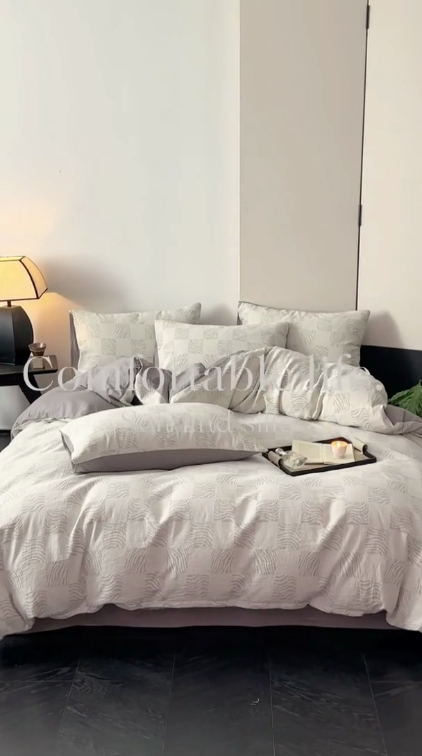 91家纺网 家纺一手货源 找家纺 （总）苏木年华 2024新款A类全棉三层纱提花四件套--方格系列