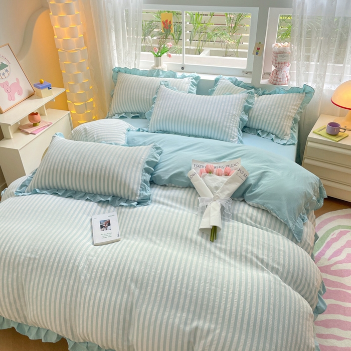 91家纺网 家纺一手货源 找家纺 苏木年华 2024新款水洗棉竖条纹泡泡纱小清新花边四件套 泡泡纱-浅蓝