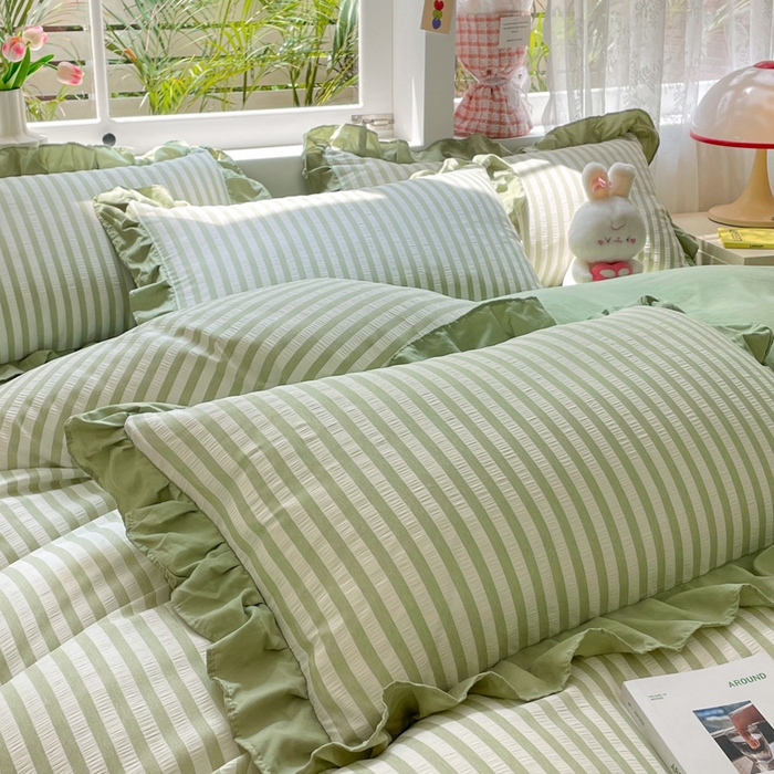 91家纺网 家纺一手货源 找家纺 苏木年华 2024新款水洗棉竖条纹泡泡纱小清新花边四件套 泡泡纱- 草绿