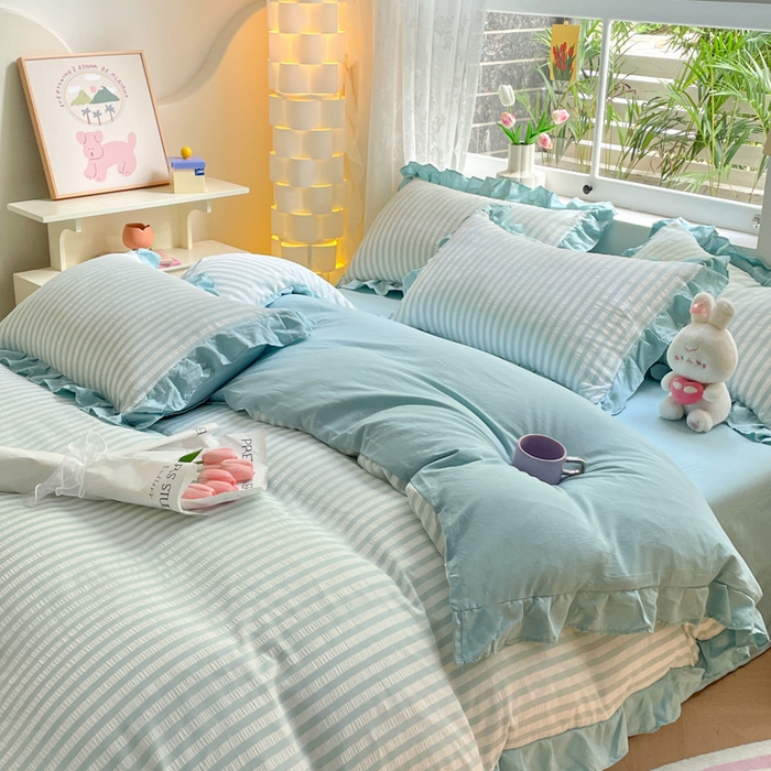91家纺网 家纺一手货源 找家纺 苏木年华 2024新款水洗棉竖条纹泡泡纱小清新花边四件套 泡泡纱-浅蓝