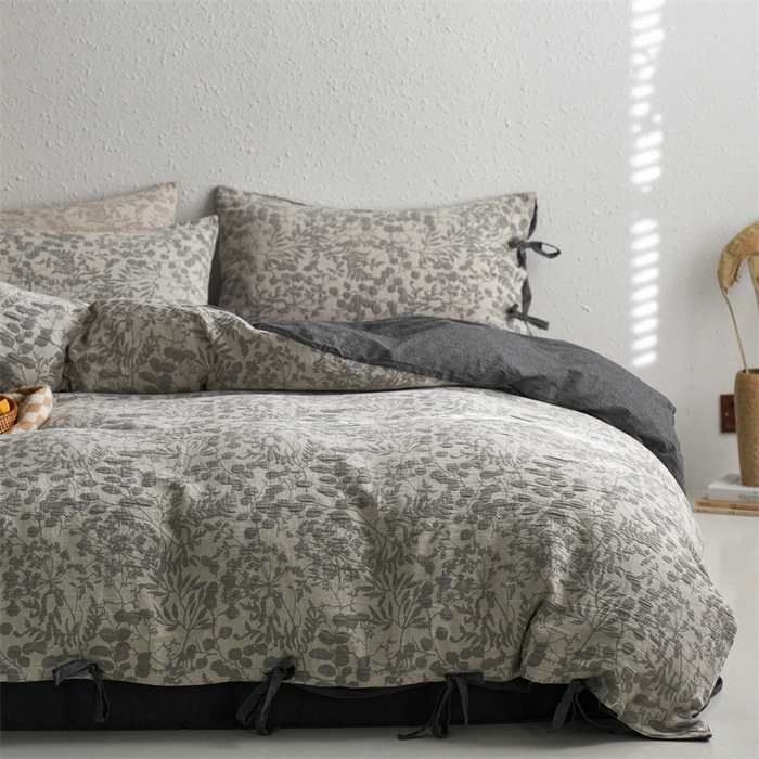 91家纺网 家纺一手货源 找家纺 安莱生活 2024新款高端双层纱栀子花色织大提花蝴蝶结工艺款四件套 栀子花-深灰