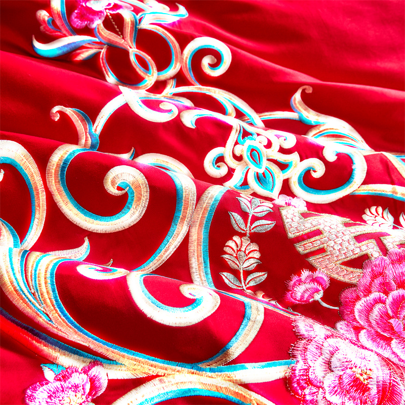 91家纺网 家纺一手货源 找家纺 布乐意 2025新款全棉绣花大红婚庆四件套多件套直播 锦上添花