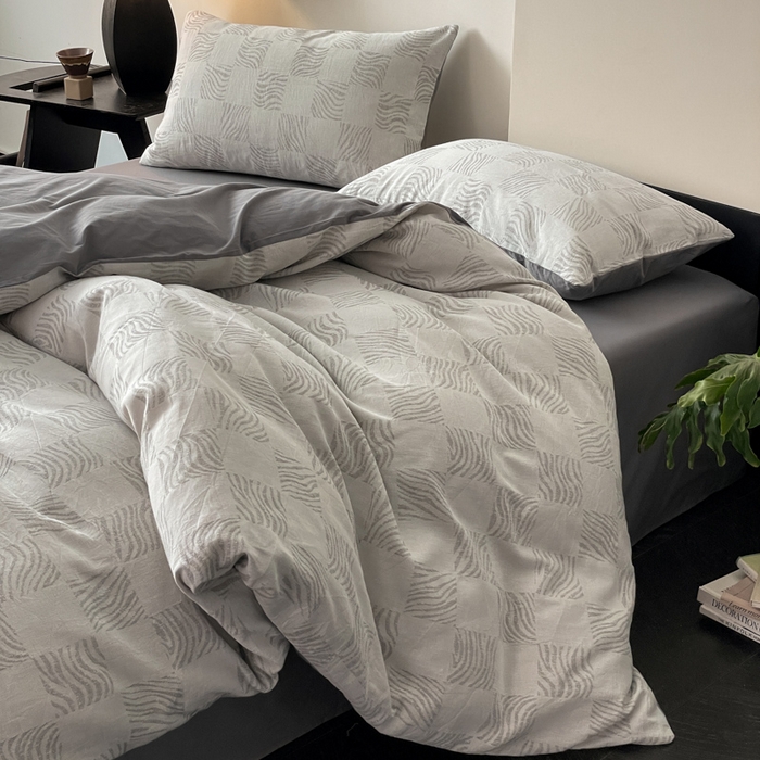 91家纺网 家纺一手货源 找家纺 （总）苏木年华 2024新款A类全棉三层纱提花四件套--方格系列