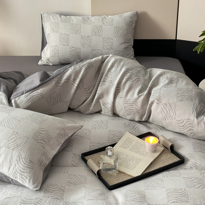 91家纺网 家纺一手货源 找家纺 （总）苏木年华 2024新款A类全棉三层纱提花四件套--方格系列