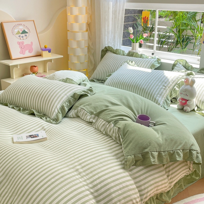 91家纺网 家纺一手货源 找家纺 苏木年华 2024新款水洗棉竖条纹泡泡纱小清新花边四件套 泡泡纱- 草绿