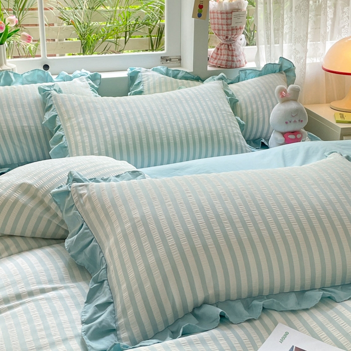 91家纺网 家纺一手货源 找家纺 苏木年华 2024新款水洗棉竖条纹泡泡纱小清新花边四件套 泡泡纱-浅蓝