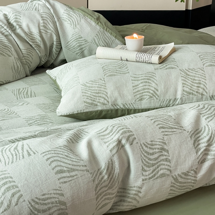 91家纺网 家纺一手货源 找家纺 苏木年华 2024新款A类全棉三层纱提花四件套--方格系列 方格绿