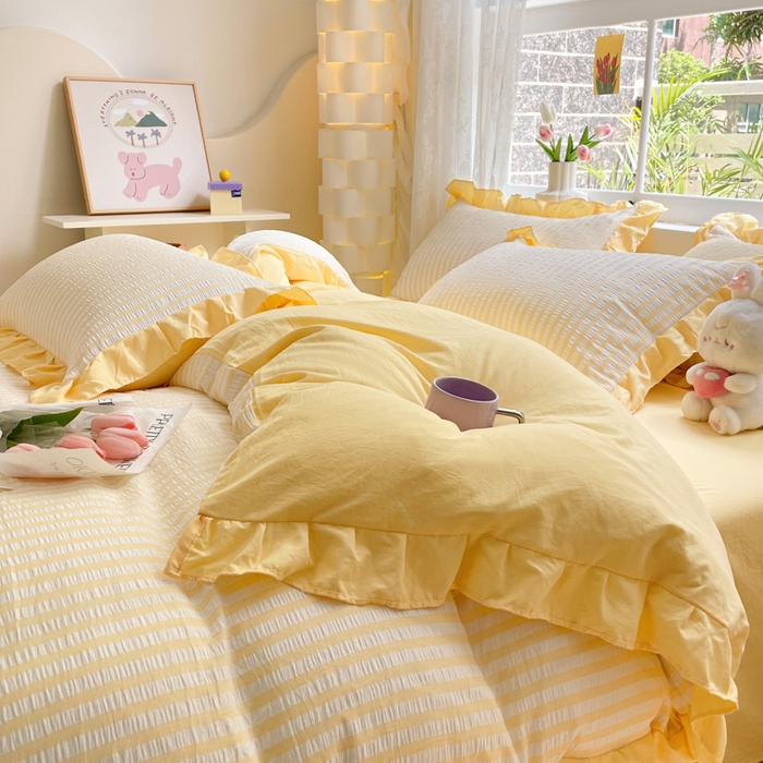 91家纺网 家纺一手货源 找家纺 苏木年华 2024新款水洗棉竖条纹泡泡纱小清新花边四件套 泡泡纱- 鹅黄