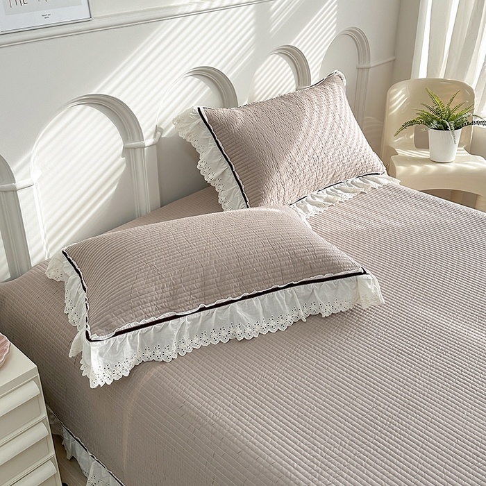 91家纺网 家纺一手货源 找家纺 上喜 热卖双层纱花边款床盖三件套 太空灰