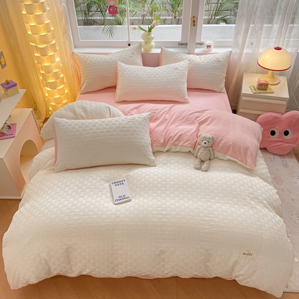 91家纺网 家纺一手货源 找家纺 顾里家纺 2024新款韩系双层泡泡纱四件套-风格一 奶油白粉