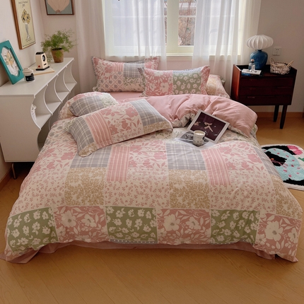 91家纺网 家纺一手货源 找家纺 盛馨 2024全棉高支高密精梳棉小清新碎花四件套纯棉床笠三件套 萱花