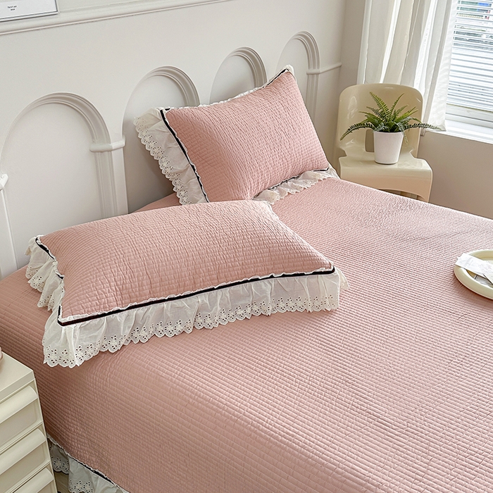 91家纺网 家纺一手货源 找家纺 上喜 热卖双层纱花边款床盖三件套 冰莓粉