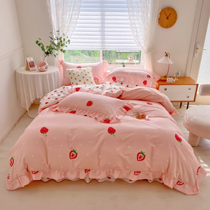 亲亲公主 2025新款全棉韩版印花床裙四件套 爱心草莓