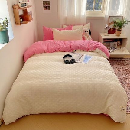 91家纺网 家纺一手货源 找家纺 顾里 2024新款韩系双层泡泡纱四件套-风格二（会员-5） 奶油白玫