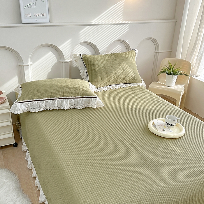 91家纺网 家纺一手货源 找家纺 上喜 热卖双层纱花边款床盖三件套 香果绿