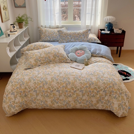 91家纺网 家纺一手货源 找家纺 盛馨 2024全棉高支高密精梳棉小清新碎花四件套纯棉床笠三件套 班尼兔