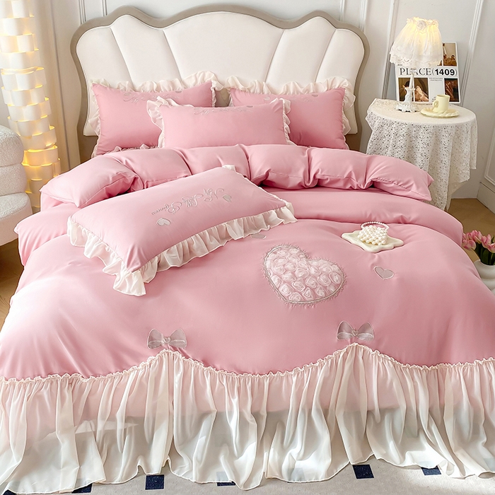 91家纺网 家纺一手货源 找家纺 富盛家纺 2024新款水洗亲肤棉立体刺绣四件套公主风四件套-爱心 爱心—豆沙