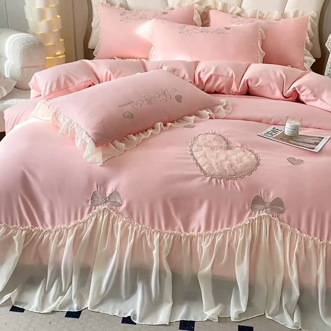 91家纺网 家纺一手货源 找家纺 富盛家纺 2024新款水洗亲肤棉立体刺绣四件套公主风四件套-爱心 爱心—粉