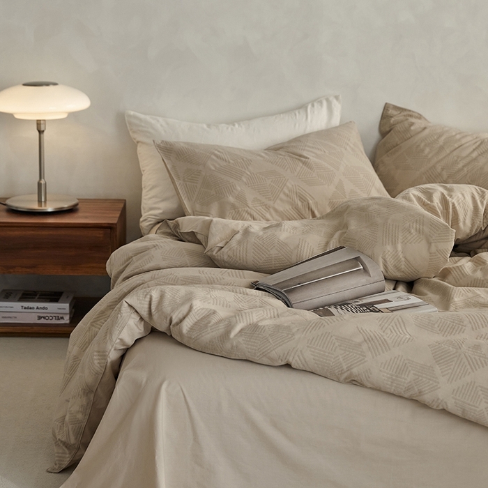 91家纺网 家纺一手货源 找家纺 宜代光年 2024新款60s全棉三层纱四件套 卡曼