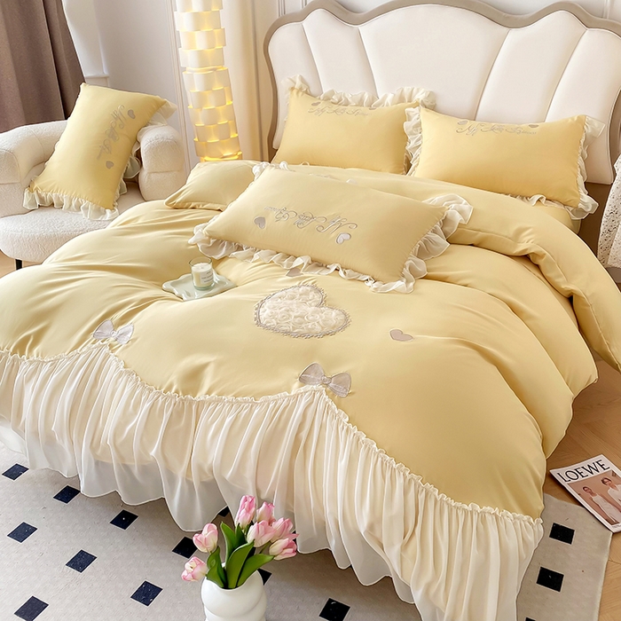 91家纺网 家纺一手货源 找家纺 富盛家纺 2024新款水洗亲肤棉立体刺绣四件套公主风四件套-爱心 爱心—黄