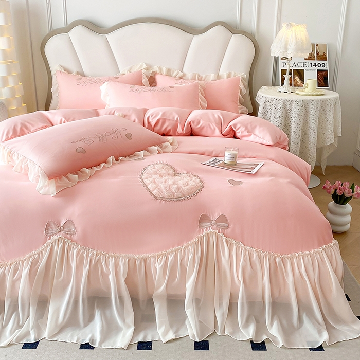 91家纺网 家纺一手货源 找家纺 富盛家纺 2024新款水洗亲肤棉立体刺绣四件套公主风四件套-爱心 爱心—粉