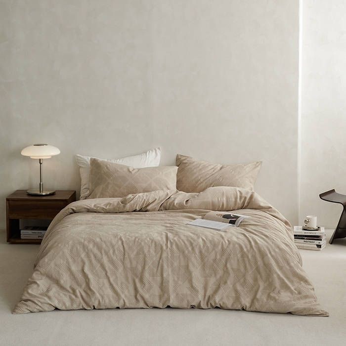 91家纺网 家纺一手货源 找家纺 宜代光年 2024新款60s全棉三层纱四件套 卡曼