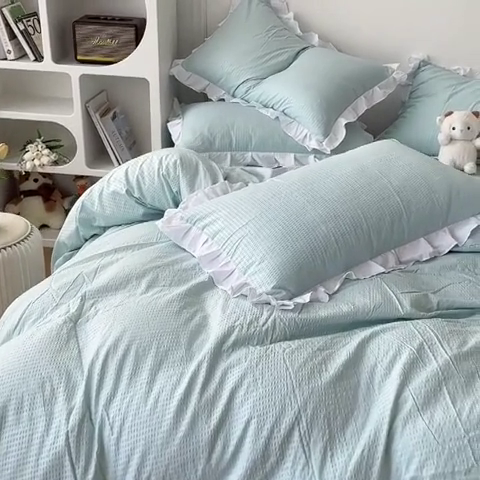 91家纺网 家纺一手货源 找家纺 啊雅家居 2025新款轻奢韩式花边款华夫格四件套 花边款  梦幻绿