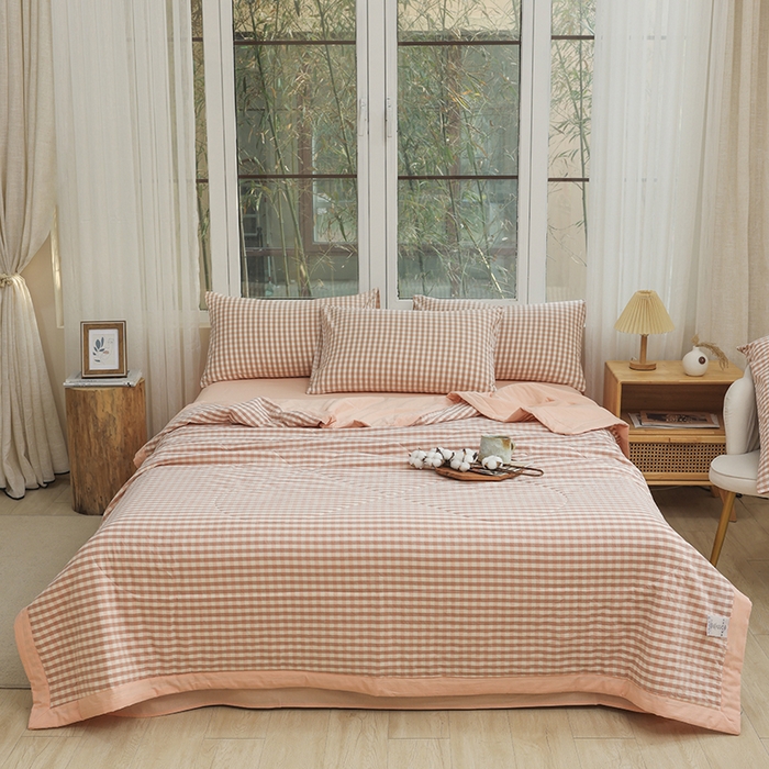 91家纺网 家纺一手货源 找家纺 柠萌 新款全棉色织水洗棉棉花夏被四件套里外全棉夏凉被 蜜粉小格