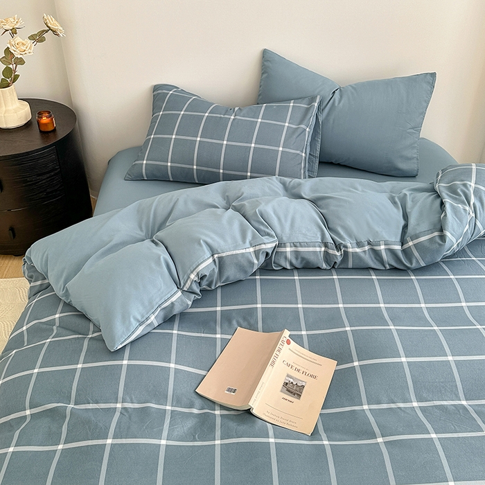 91家纺网 家纺一手货源 找家纺 家贝爱 2024新款简约轻奢水洗棉四件套 繁星蓝中格