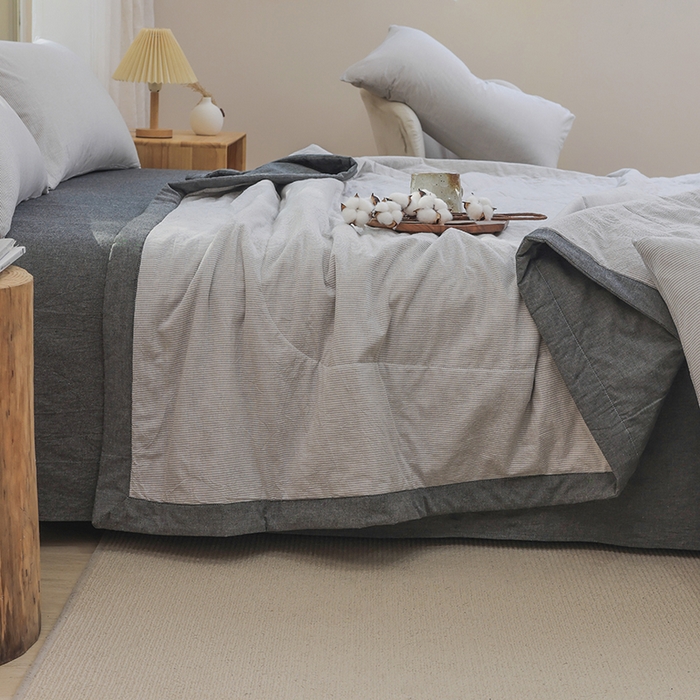 91家纺网 家纺一手货源 找家纺 柠萌 新款全棉色织水洗棉棉花夏被四件套里外全棉夏凉被 灰密条