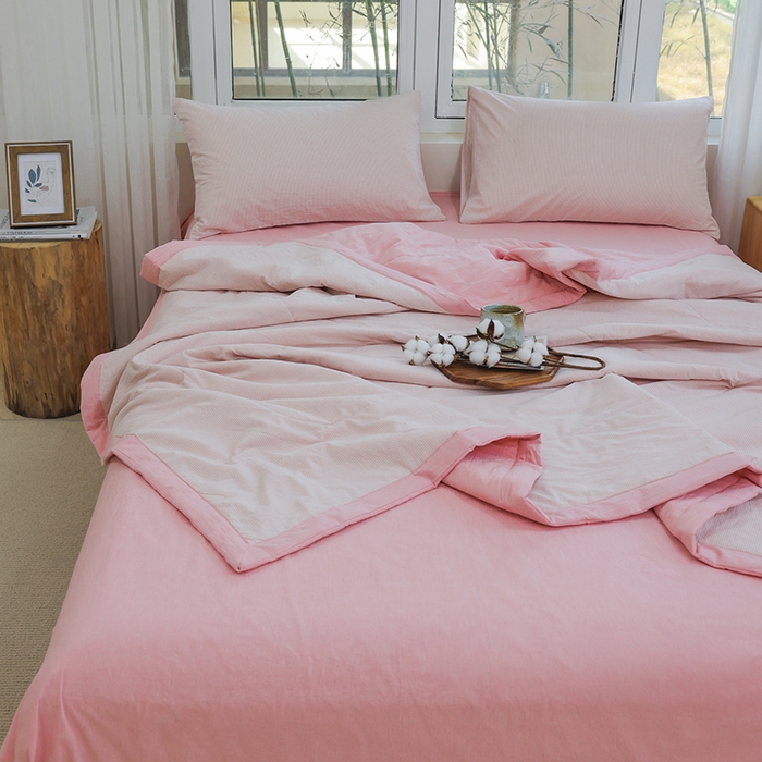 91家纺网 家纺一手货源 找家纺 柠萌 新款全棉色织水洗棉棉花夏被四件套里外全棉夏凉被 粉密条