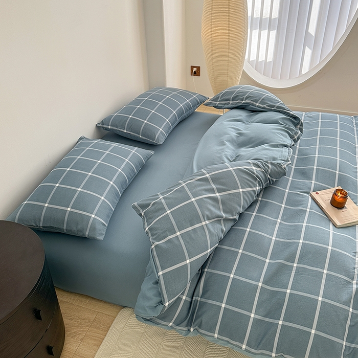 91家纺网 家纺一手货源 找家纺 家贝爱 2024新款简约轻奢水洗棉四件套 繁星蓝中格